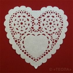 Бумажные ажурные салфетки "Сердце" 26 см